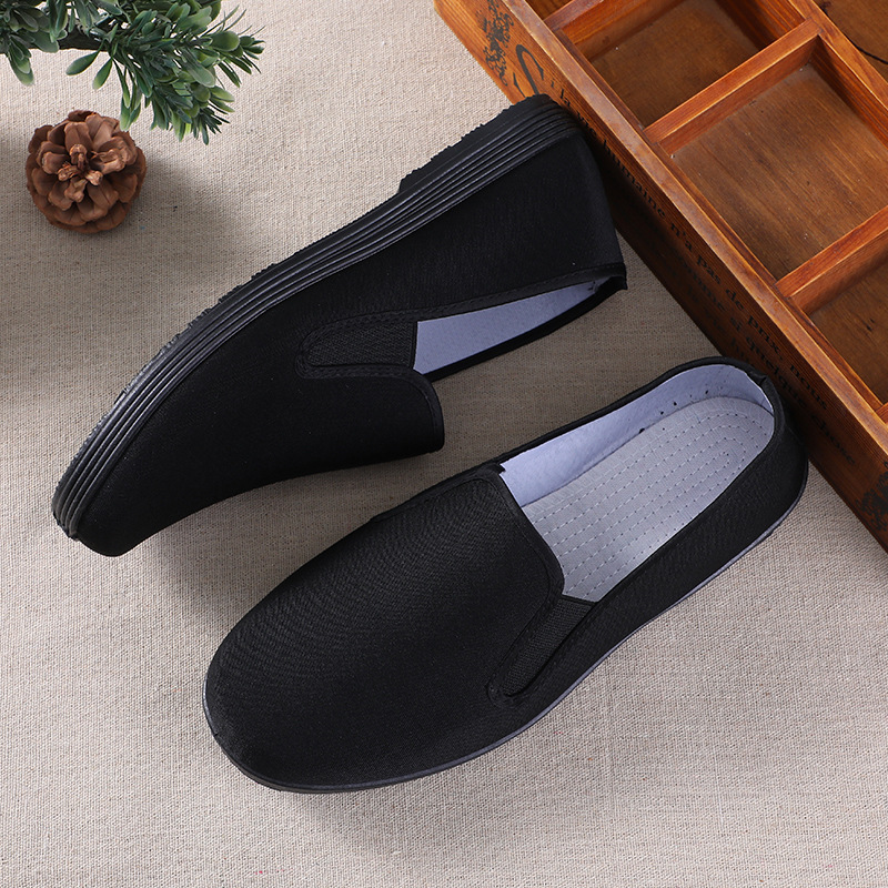 A generation of old Beijing cloth shoes men's soft bottom stall shoes middle-aged and elderly one-step men's shoes cloth shoes All Black single shoes