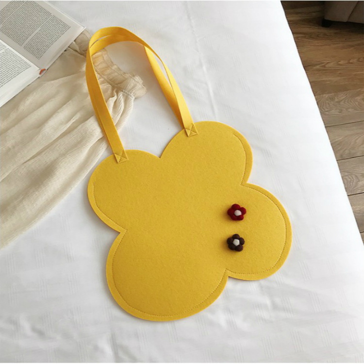 Felt Cosmetic Bag Storage Bag Travel Makeup Storage Felt All-match Handbag Flower-shaped Tote Bag