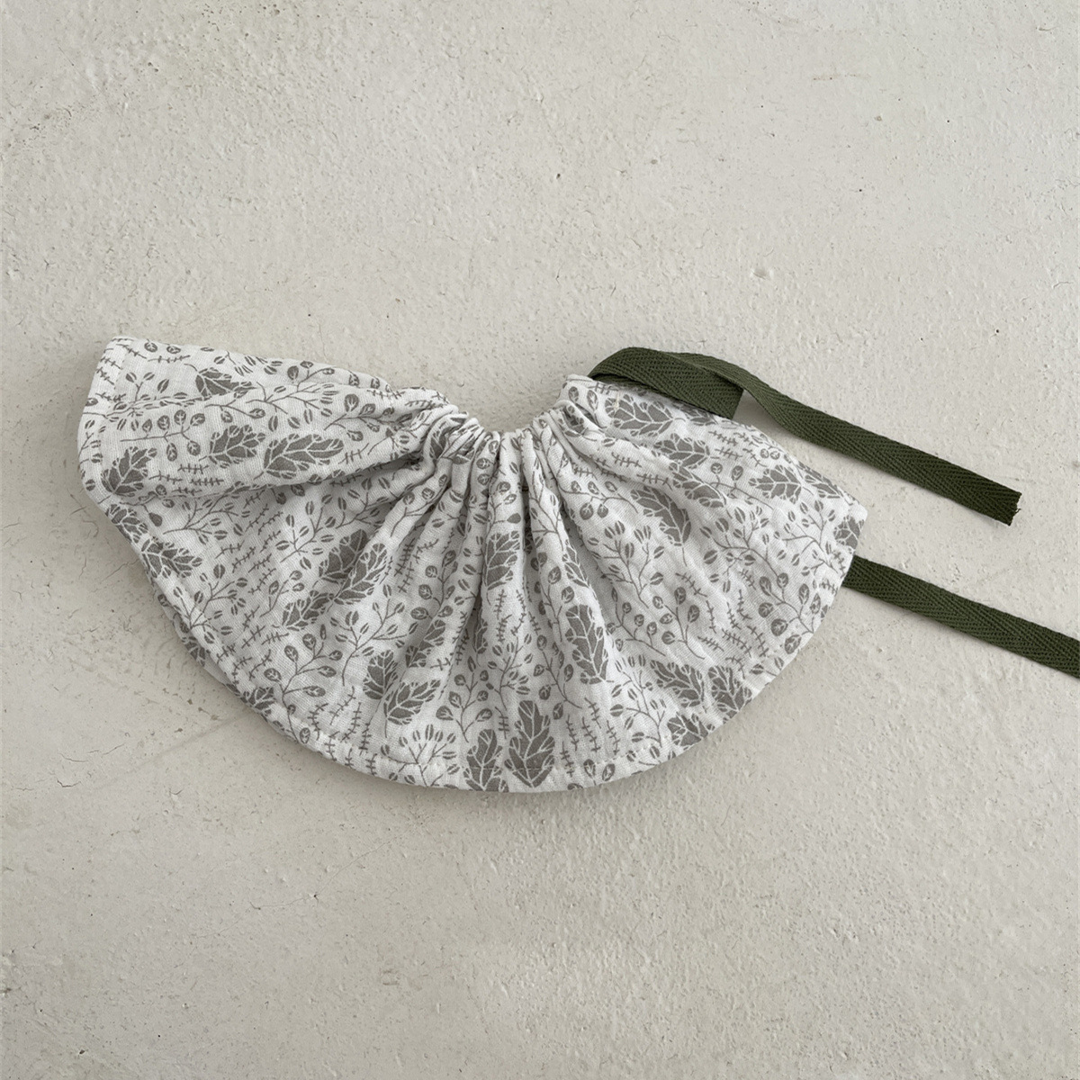 Picture of Newborn baby 4 layers cotton yarn saliva towel gauze bib tether baby saliva towel anti-spitting bib
