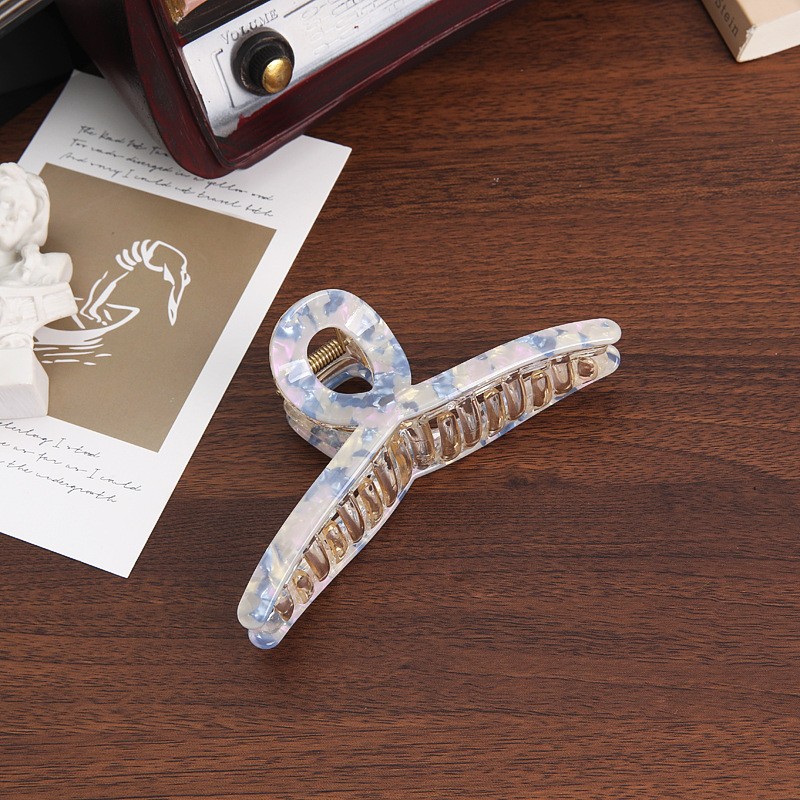 Picture of Tulip Cherry Grab Clip Premium 2024 New Maillard Grab Clip Cute Dalmatian Shark Clip Hair Accessories
