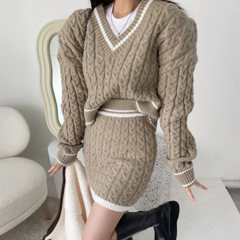 2025 South Korea chic Retro V-neck Contrast Hemp Pattern Sweater High Waist Hip Knitted Skirt Two-piece Set for Women