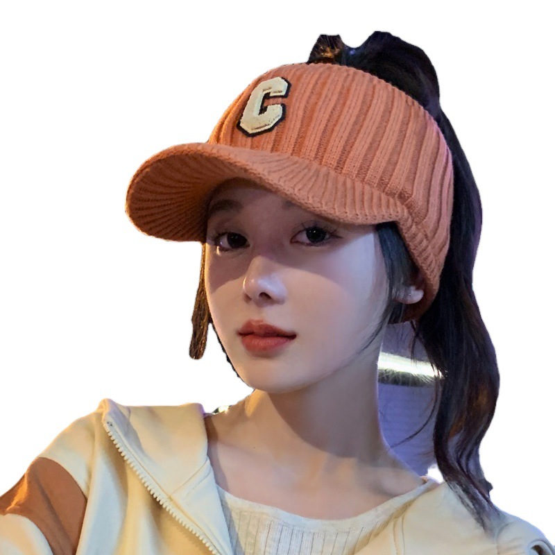 Autumn and winter New C letter empty top hat knitted warm ear protection all-match wool baseball hat face-looking small peaked cap