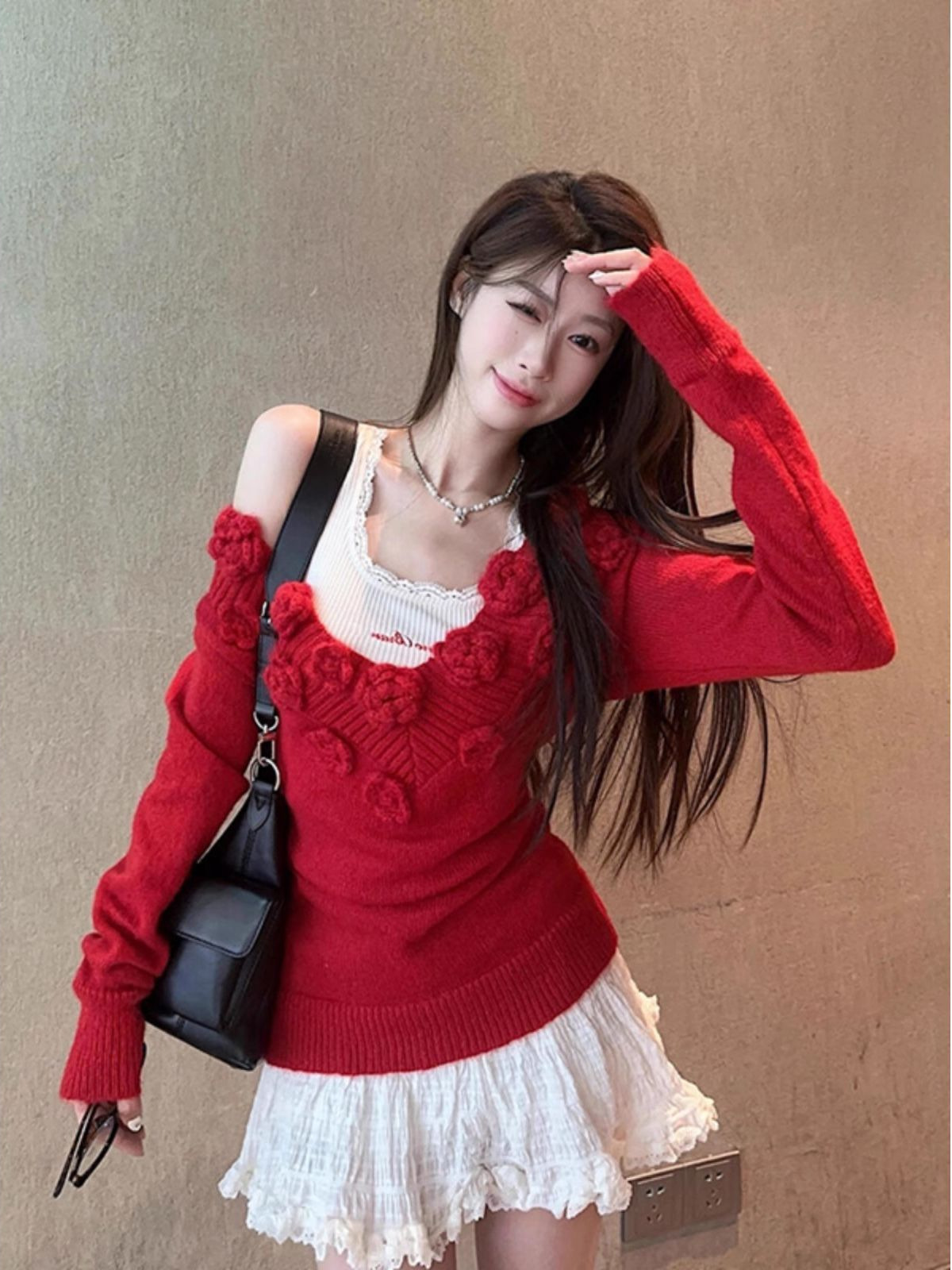 2024 autumn and winter new soft waxy v-neck rose slim fit slim waist sweater T-shirt design knitted top ins