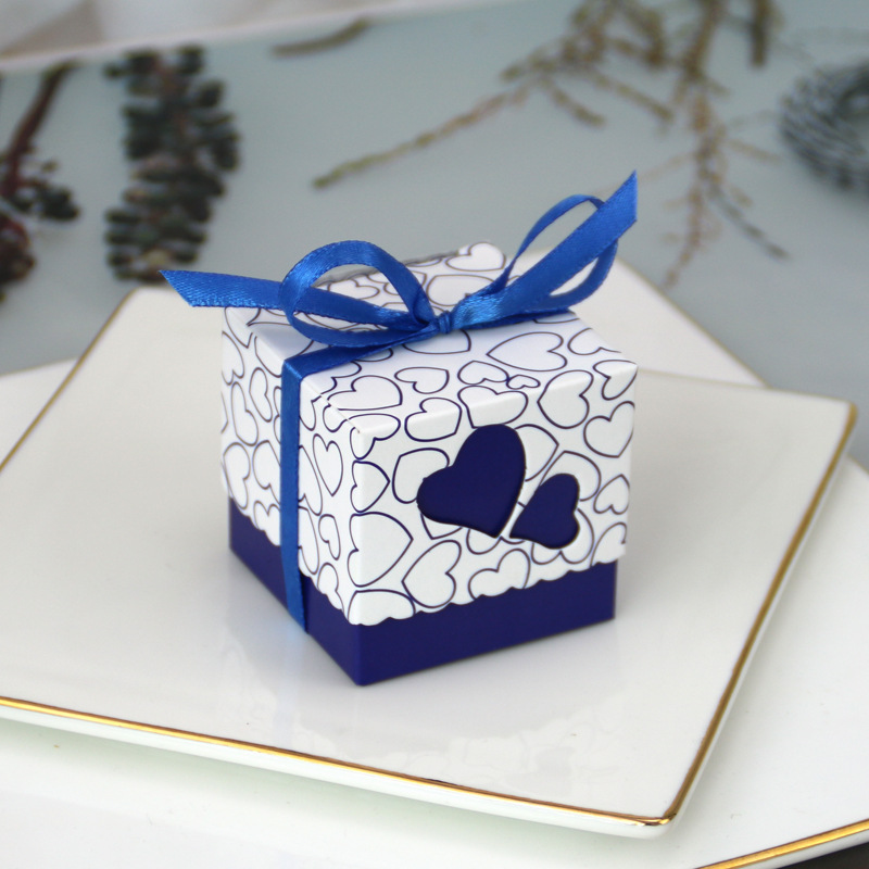 Picture of Cross-border new wedding double heart hollow candy box peach heart candy carton baby one-year-old packaging gift box wholesale