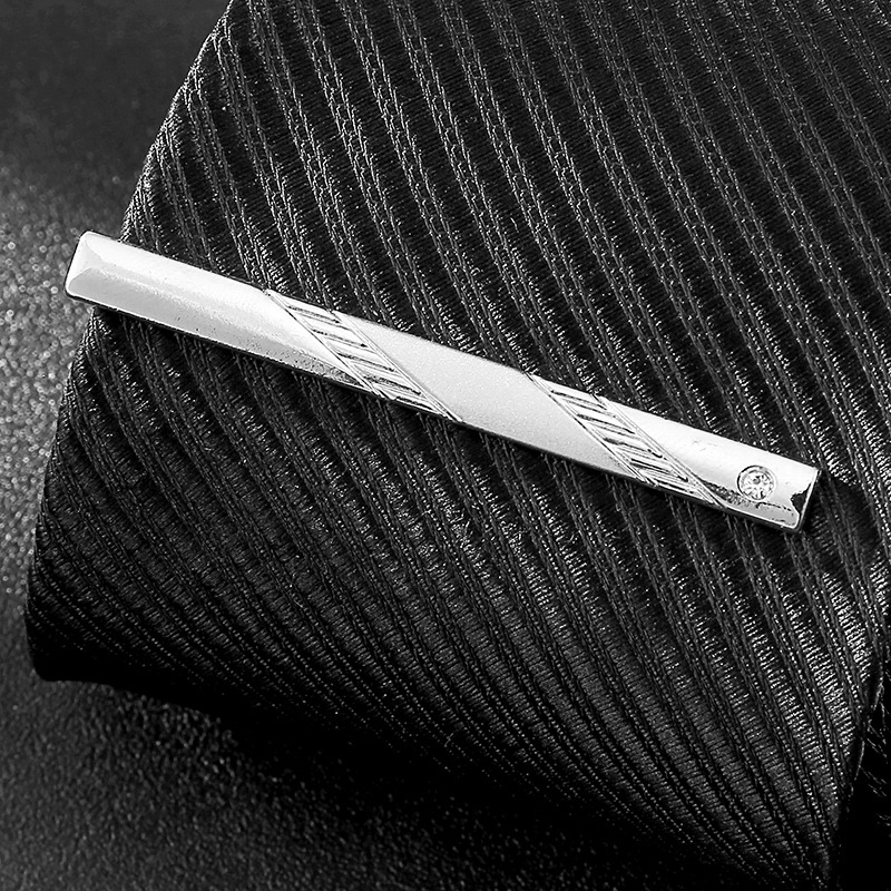 Picture of Metal tie clip men's suit chain 140 simple flower type business atmosphere with drill tie clip