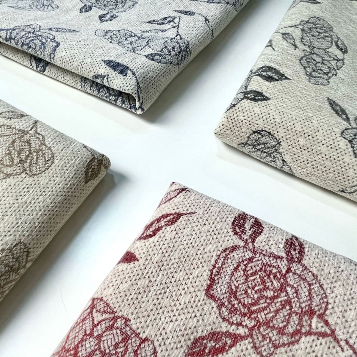 Factory Outlet New Product Leaves Rose Chenille Jacquard Fabric Women's dress Scarf Bag Fabric