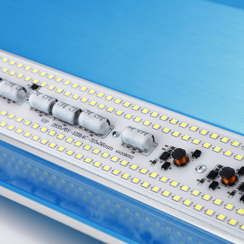 Picture of Wide pressure iodine tungsten lamp 85-265V high brightness site gear projection lamp stall lamp high color LED iodine tungsten lamp