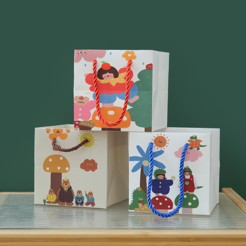 Cartoon Simple and Convenient Gift Bag Gift Packaging Bag Children's High Color Value Hand Gift Paper Bag