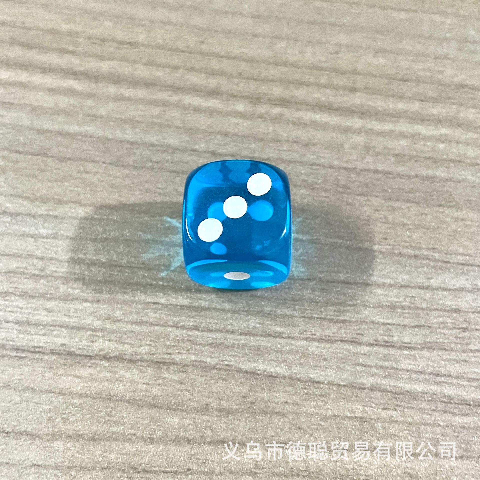 Picture of Yiwu Dege leisure and entertainment wholesale 14mm14mm 14 transparent crystal color dice color dice