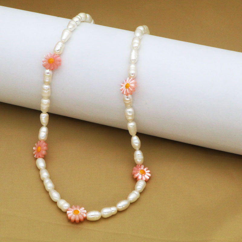 Picture of Korean Retro ins Niche Flower Baroque Natural Freshwater Pearl Necklace Women's European and American Light Luxury Simple Necklace