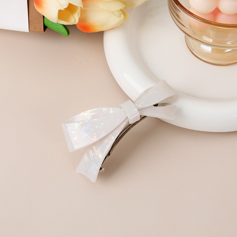 Picture of Tulip Cherry Grab Clip Premium 2024 New Maillard Grab Clip Cute Dalmatian Shark Clip Hair Accessories