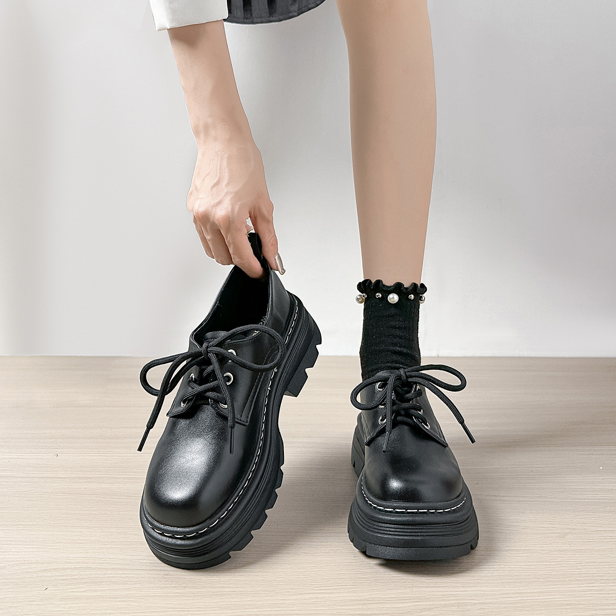 Weiwei Girl 1388-1 Round Head Loafers Women's Thick Bottom British Style Small Leather Shoes Lace-Up Thick Heeled Shoes
