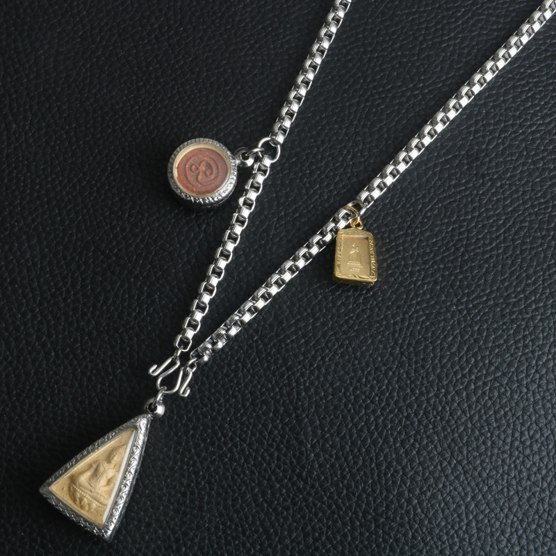 Guan Gong Guanyin Buddha Pendant Stainless Steel Embossed Square Pearl Chain Three Hanging Thai Buddha Chain Titanium Steel Necklace for Men and Women