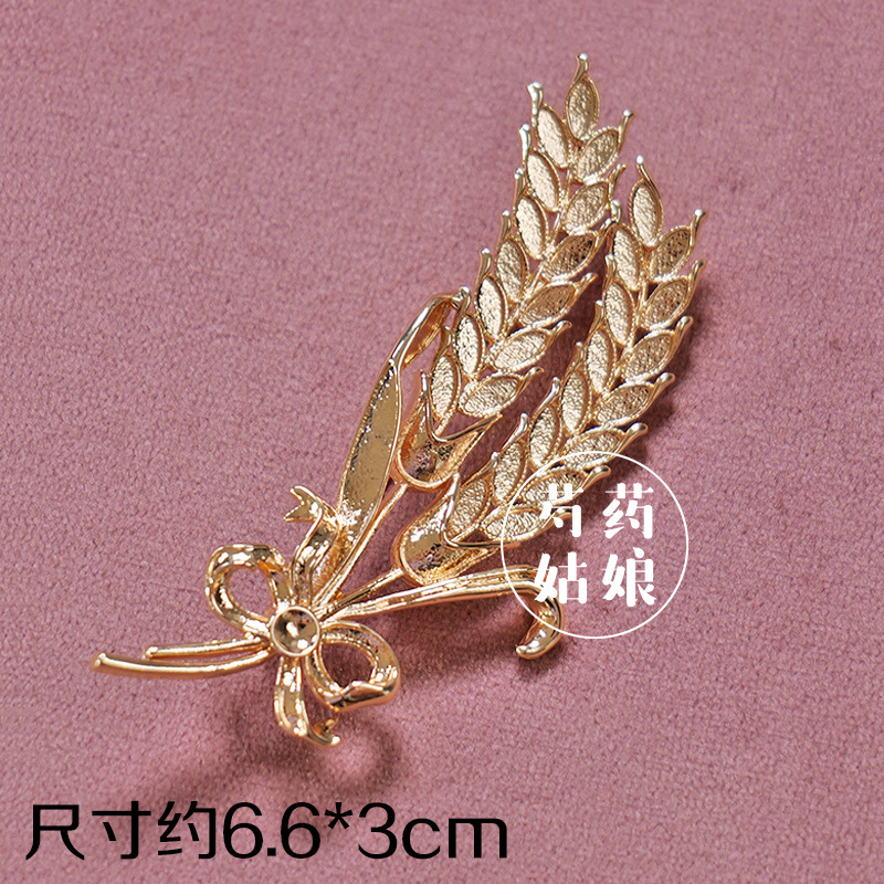 Picture of New Product Mother-Of-Pearl Brooch Jewelry/Intangible Cultural Heritage National Style Dot Green Base Embryo/National Style Holiday Event Handmade DIY Materials