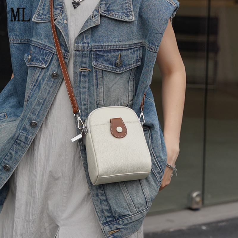 Picture of Popular Genuine Leather Mobile Phone Bag Women's 2024 New Soft Leather Crossbody Bag All-match Single-shoulder Women's Bag Mini Cowhide Small Bag