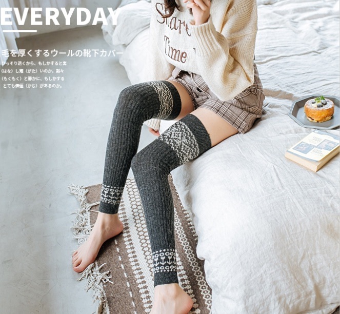 Picture of Factory wholesale Japanese women's knee pads warm long tube pile socks autumn and winter mixed rabbit wool long leg knee socks