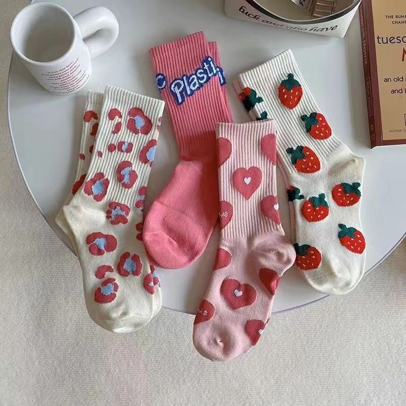 Socks Women's Spring Summer Autumn New Mid-tube Socks Girls Pink Love Strawberry Pattern Socks Ins Trendy All-match