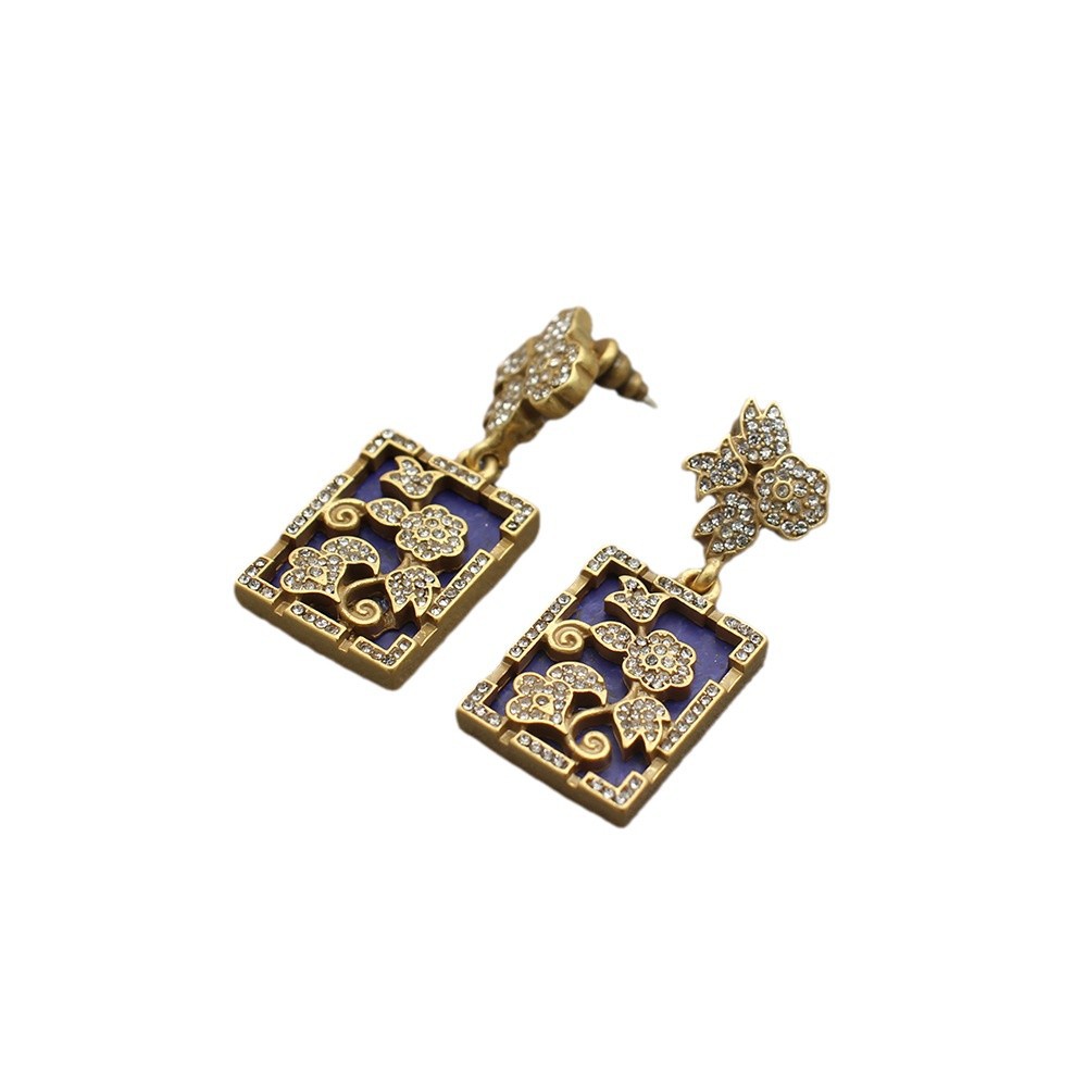 Picture of Western Jewelry Imitation Green Gold No Incident Card Necklace Earrings Simple Woolen Chain Napoleon II Middle Ancient suit