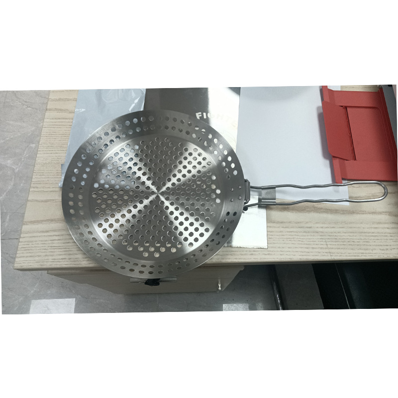 Picture of Source manufacturers round hollow wooden handle barbecue plate outdoor vegetable plate barbecue plate outdoor BBQ plate portable
