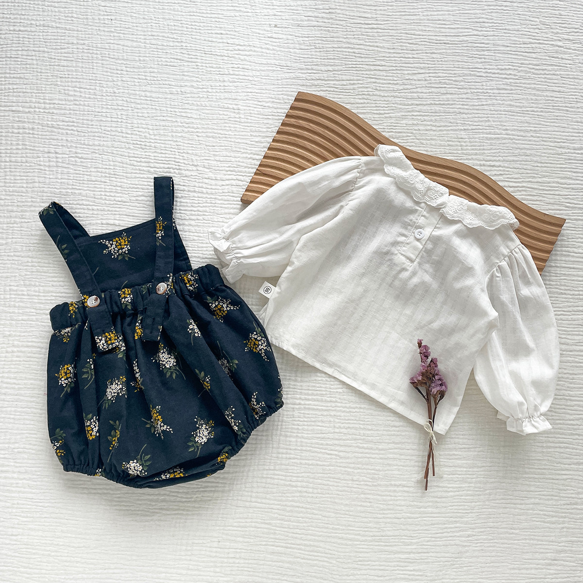 Picture of Baby spring clothes small floral strap romper female baby Korean Long Sleeve Princess romper two-piece newborn clothes