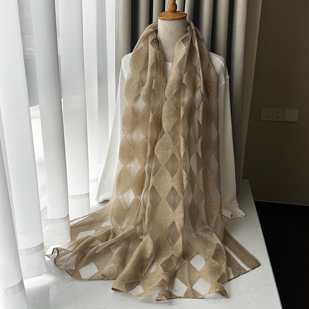 Picture of Foreign Trade Cotton Linen Scarf Scarf Women's Autumn and Winter Gradient Color-matching Japanese and Korean Lady Mori Girl Style Slub Yarn Shawl