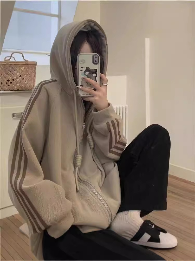 Picture of American Style Retro Autumn and Winter New Loose plus size Long-sleeved Cardigan Top fleece-lined Thickened Hooded Sweater Jacket Women's Trendy