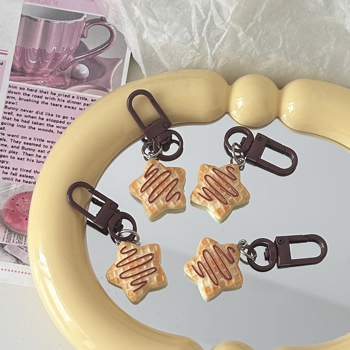 Picture of Cafe I11 Syrup Star Biscuit Keychain Cute Cartoon Simulation Food Play Bag Pendant Couple's Best Friend Gift