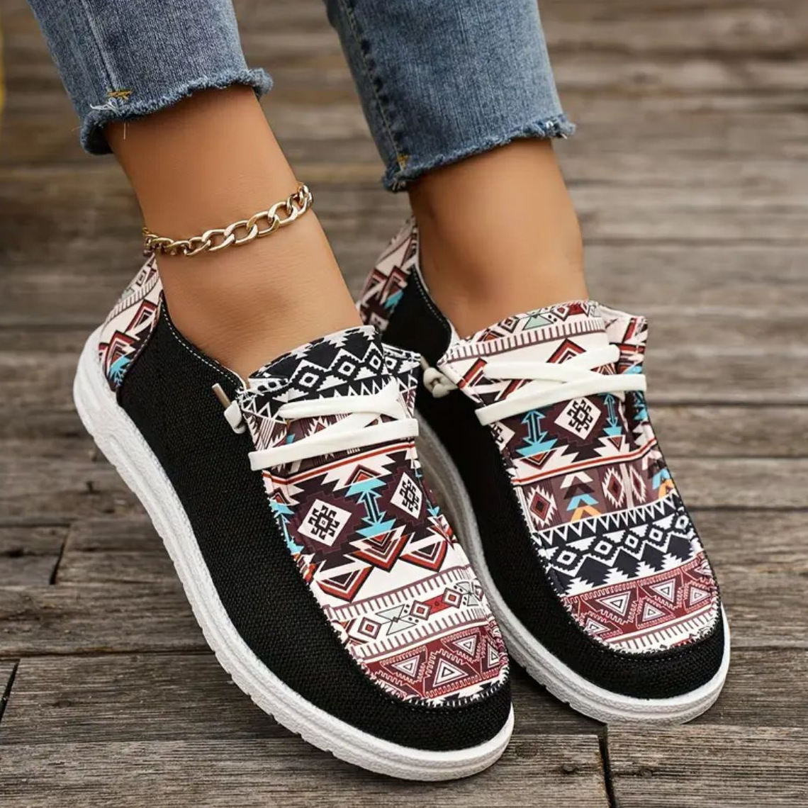 European and American plus size Women's Shoes 2024 Spring New Lace-up Canvas Loafers Women's Flat Casual Shoes Women's Cloth Shoes Mom