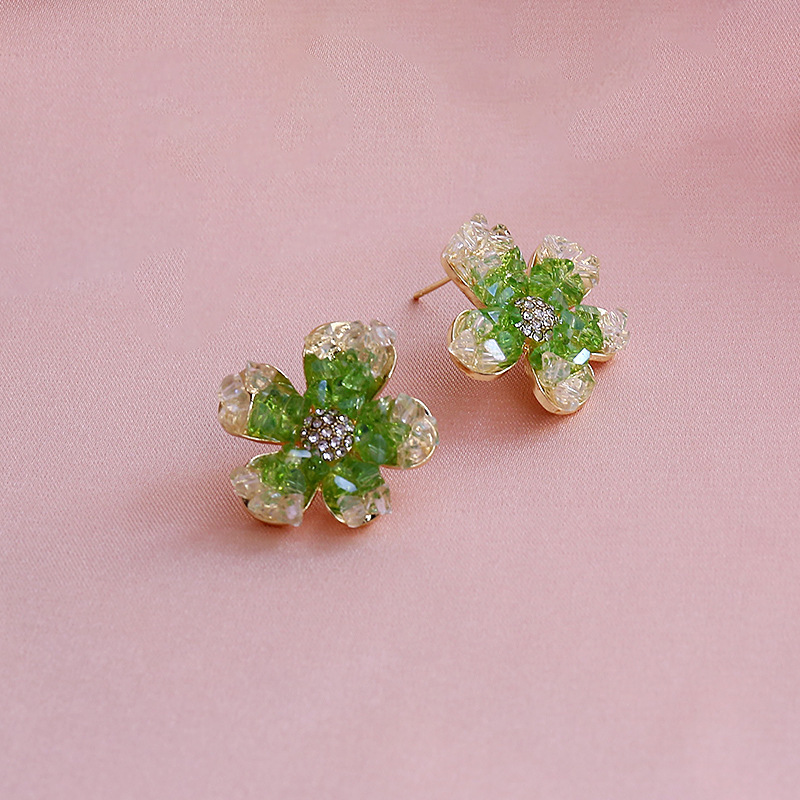 Light luxury temperament full diamond flower silver pin earrings fashion Joker earrings women's hot selling trendy ear jewelry wholesale