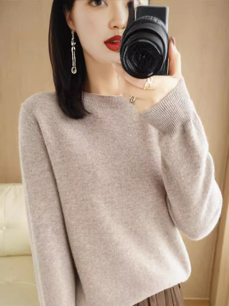 Autumn and winter new round neck sweater women's pullover sweater solid color long sleeve women's thin inner short base shirt