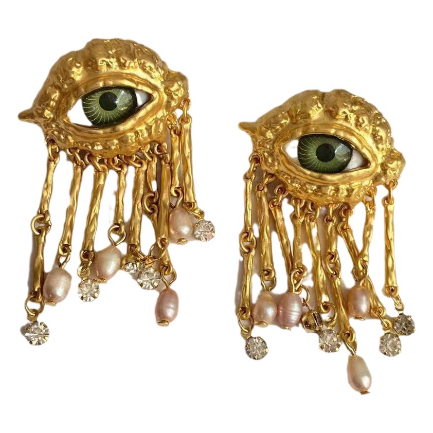 Middle Ancient vintage Distinctive Eyes Earrings Earrings Sweet Cool Spice Girl Pearl Tassel Gold Plated Earrings Earrings