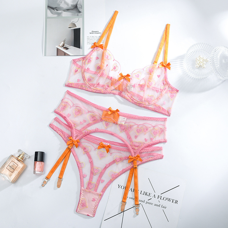 Cross-border supply Europe and the United States foreign trade sexy lingerie sexy women's pink lace hollow printed underwear three-piece set