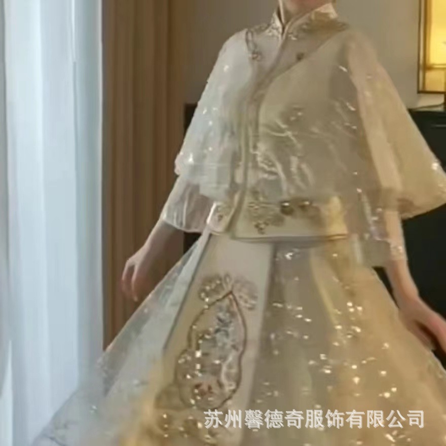 High-end cheongsam Xiuhe suit new Toast dress bride wedding banquet wedding dress back-to-door performance catwalk festival celebration