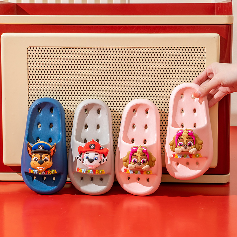 Paw Paw Team's New Summer Kidsren's Slippers for Bathing, Leaking Slippers, Non-Stinky Feet, Quick-Drying, Non-Slip, Wear-Resistant Slippers