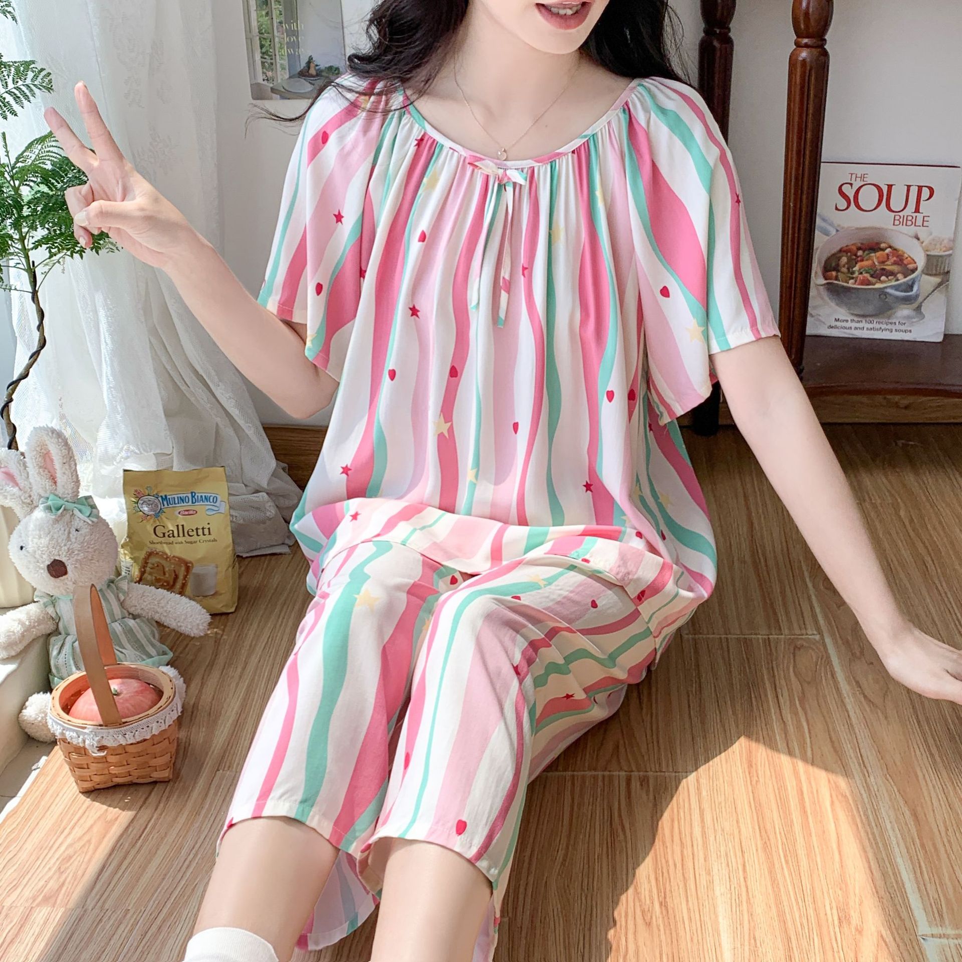 2025 Summer Rayon Women's Pajamas, Short-Sleeved Cropped Pants Set, Fresh Pastoral Style, Quality Home Clothes, Incremental Style