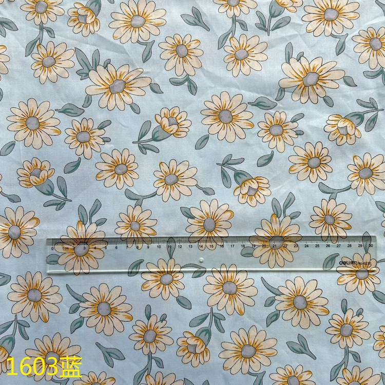 Blue Daisy Small Floral 160cm Pure Cotton Printed Wrinkled Fabric Dress Children's Clothing Home Clothes Children's Bedding Fabric