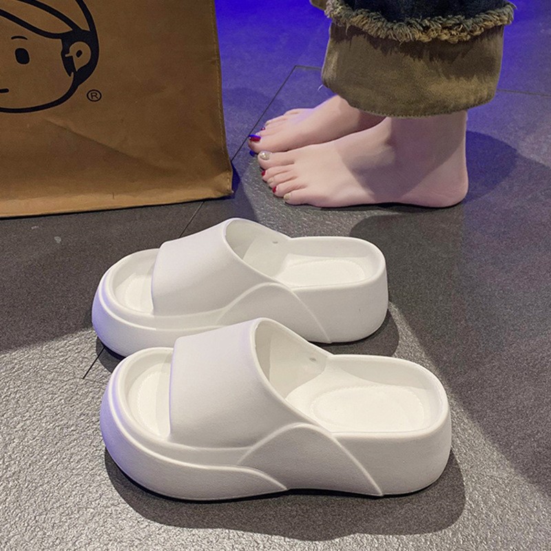 New style sandals non-slip EVA height increasing thick bottom home fashion trendy slippers women's super soft shit feeling summer wear inside and outside
