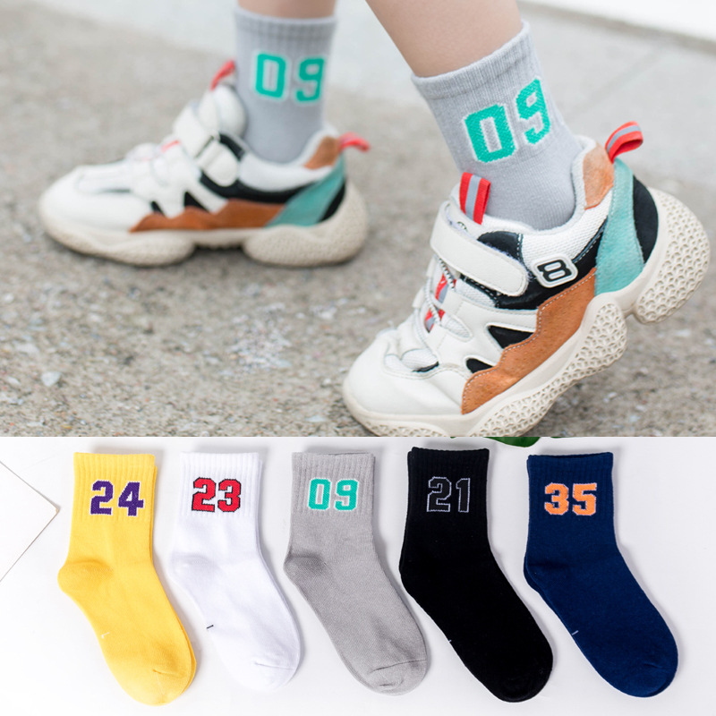 Picture of 2023 children's spring and summer socks mid-calf socks boys and girls Green bear cotton socks baby medium and big children's socks wholesale