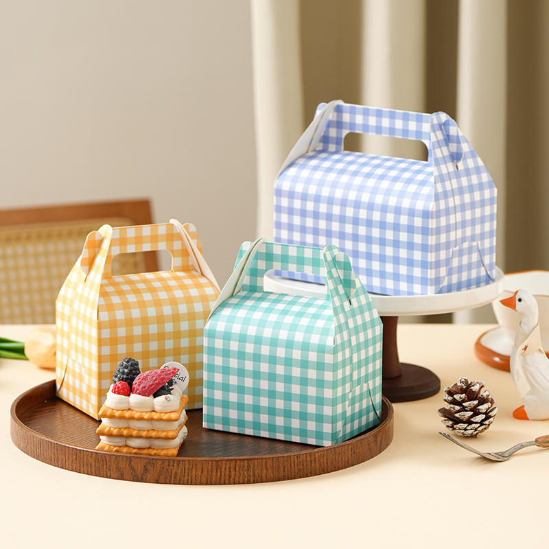 Fresh and Simple Plaid Baking Handheld Pastry Box Mousse Layer Cake Packaging Box Snowflake Pastry Takeout Box