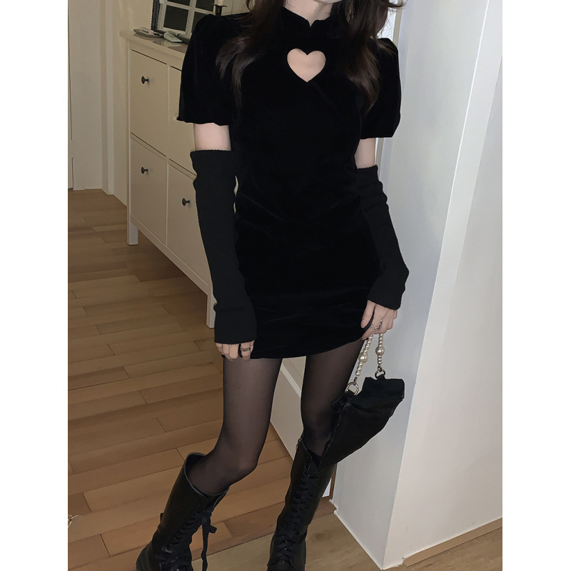 Real shot three-standard Qi little hot girl love black velvet long waist slimming dress