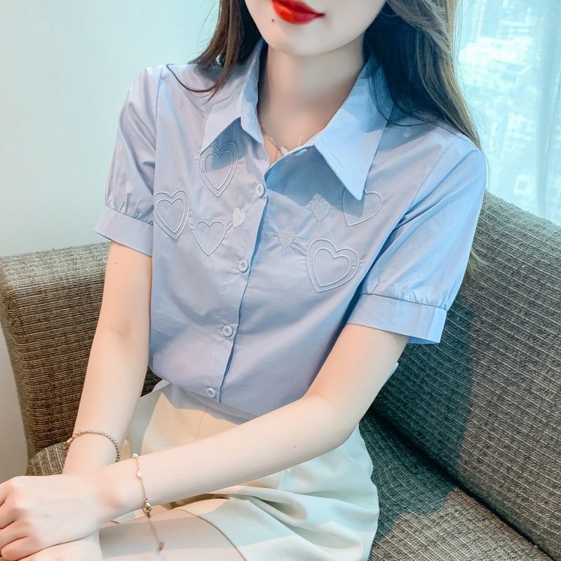 Summer 2025 Three-Dimensional Heart Embroidery Classic Lapel White Short-Sleeve Stylish Women's Shirt with Unique Design