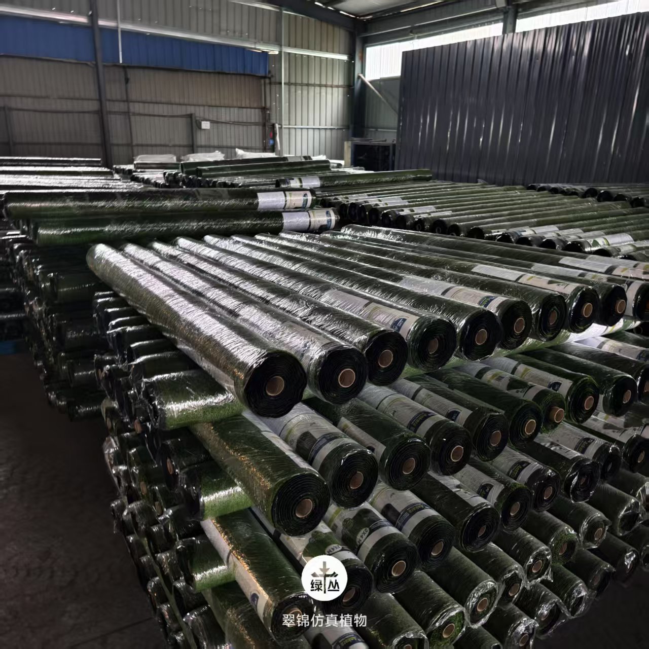 Picture of Cross-border special for labeling self-lifting artificial turf block selling foreign trade cutting artificial turf roll chicken nest mat
