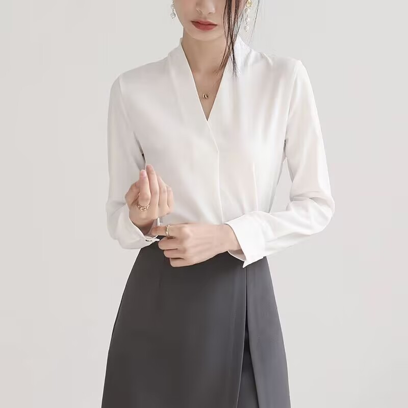 V Neck White Shirt Women's Spring & Fall 2025 New Anti-Wrinkle Work Clothes Elegant Chiffon V-Neck Professional Long-Sleeved Shirt