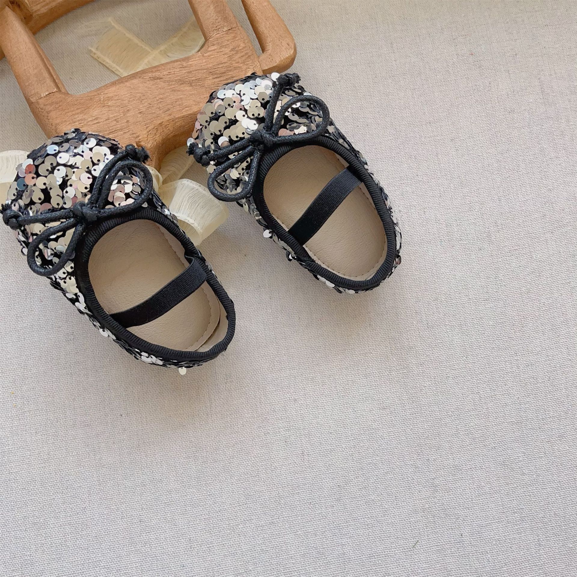 Picture of Spring and Autumn New Girls' Shoes Baby Toddler Shoes Sequin Princess Shoes Women's Baby Shoes Korean Style Children's Small Single Shoes