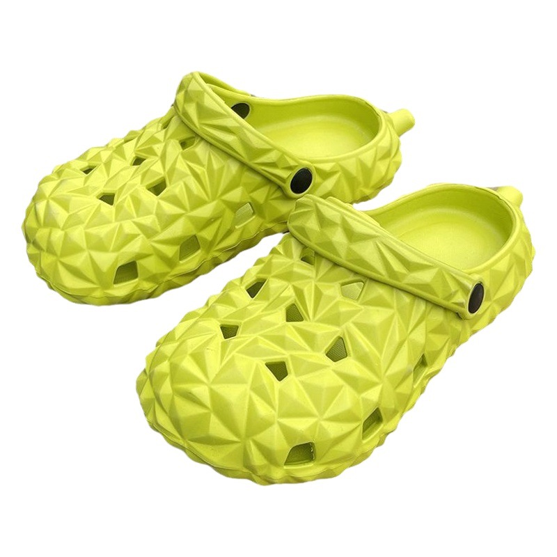 Cartoon new beach slippers hole shoes women's summer outerwear fashion thick-soled sandals and slippers women's summer cute wholesale