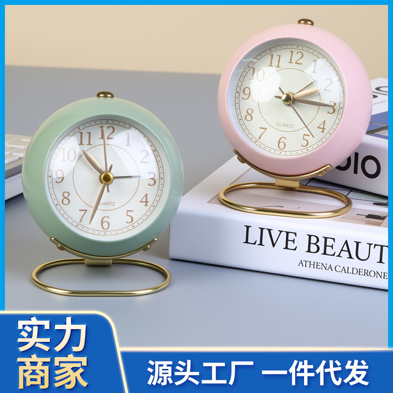 2025 New Entry Luxury Small Alarm Clock for Students Simple Retro Home Desktop Bedside Mute Clock Alarm
