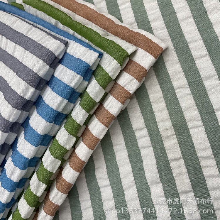 Spot supply woven polyester foam cloth wrinkled cloth woven bubble salt shrinkage yarn-dyed striped stripe spacing 1cm