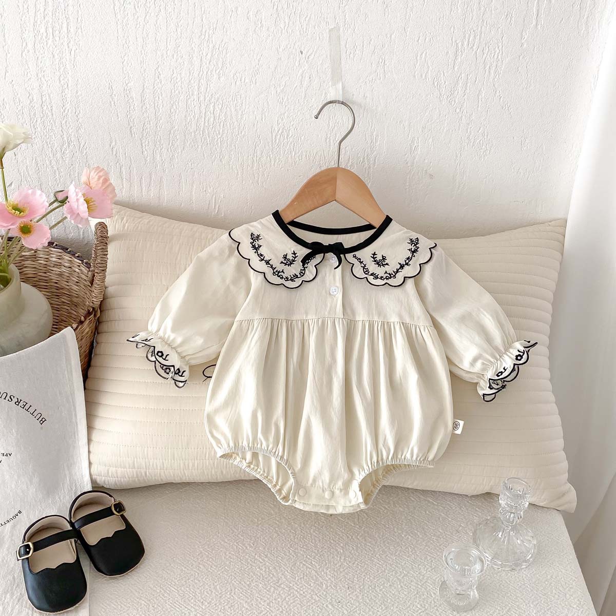 INS Autumn New Baby Girl Clothes Western Style Embroidered Lapel Bag Fart Clothes Baby Long Sleeve Thin Body Clothes