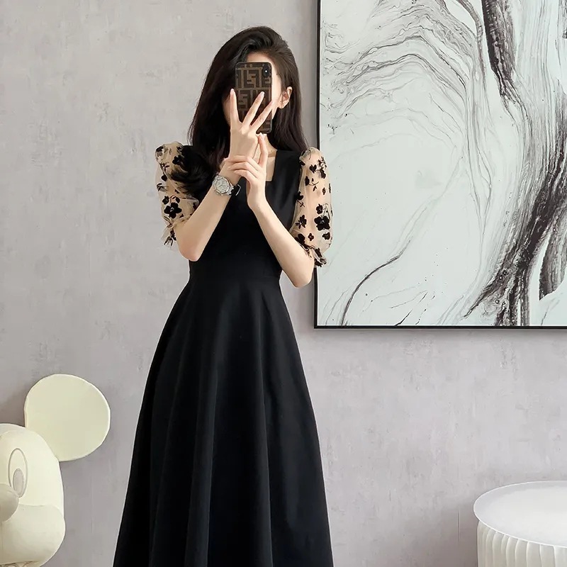 French Style Tea Break Elegant Backless Dress Women's Summer 2024 New Waist Slimming Hepburn Style Small Black Dress