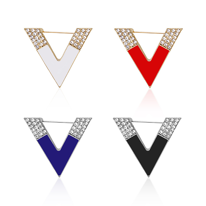 Fashionable V-Shaped Diamond-Encrusted Oil-Drip Brooch Korean Style Creative V Neck Anti-Exposure Accessories Factory Direct Sales Dress